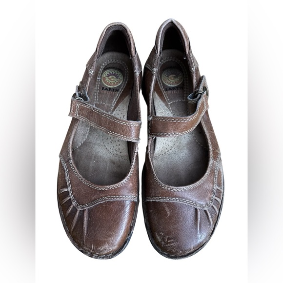 Earth Spirit Brown Women's Sandals - Picture 1 of 10